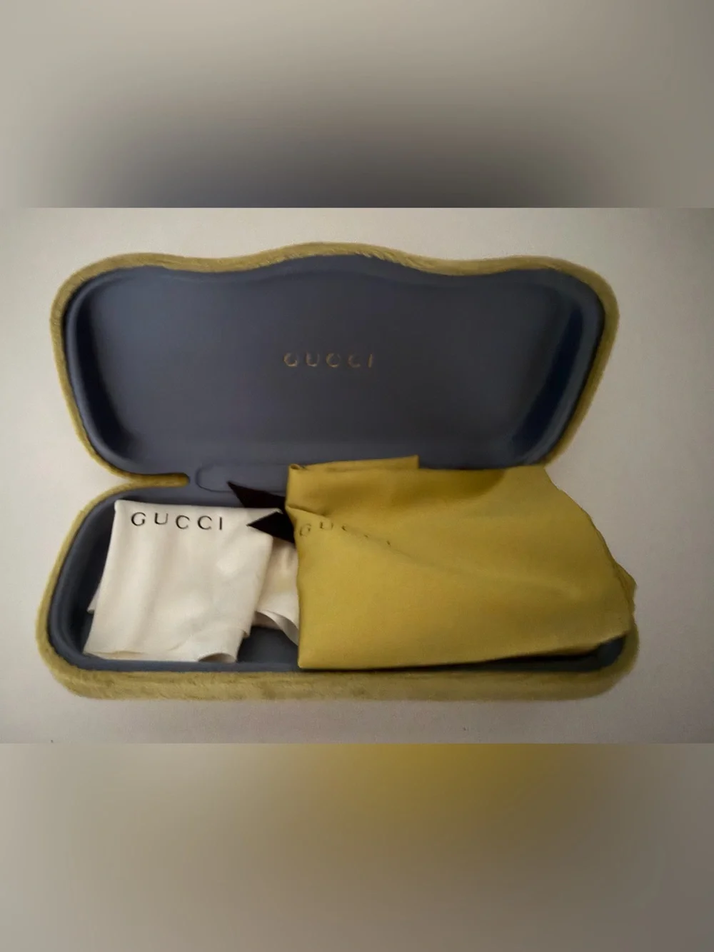 Gucci Olive Green Velvet Glasses Case with Olive Drawstring Pouch
